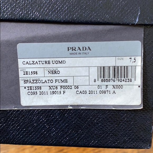 Men’s authentic Prada lace up - Picture 8 of 8